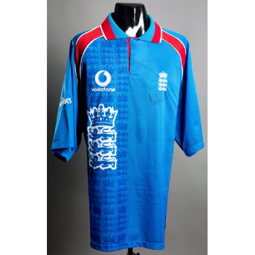 Graeme Hick Signed & Game Worn England No.9 1999 Cricket World Cup shirt
